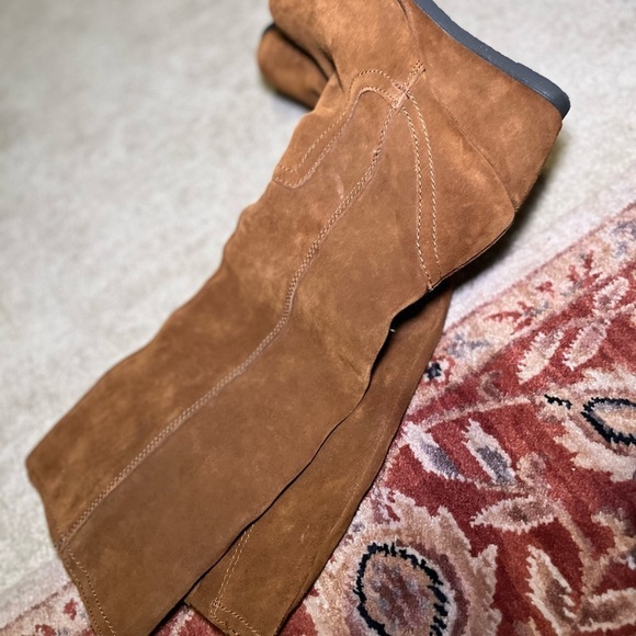 Merona brown suede boots size 8. They fall just below the knee in height. - Picture 7 of 12